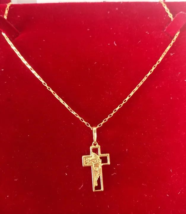 Cordão e Pingente Em Moeda Antiga Idêntica ao Ouro 18K 