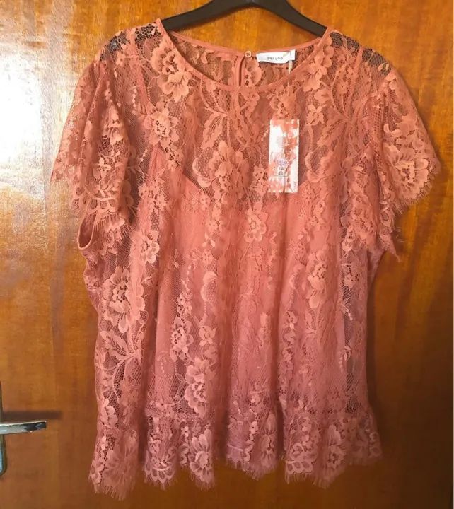 Blusa feminina de renda 46