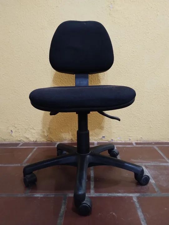 Cadeira Secretária, Hidráulica com Rodinha