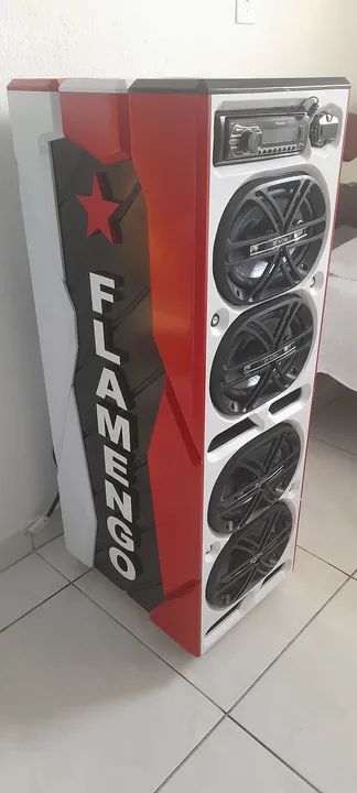 Caixa de som bob tudo novo 