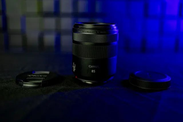 Lente RF 85mm f2 novíssima