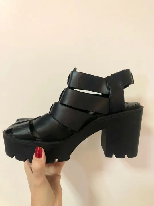 Tamanco preto Zara