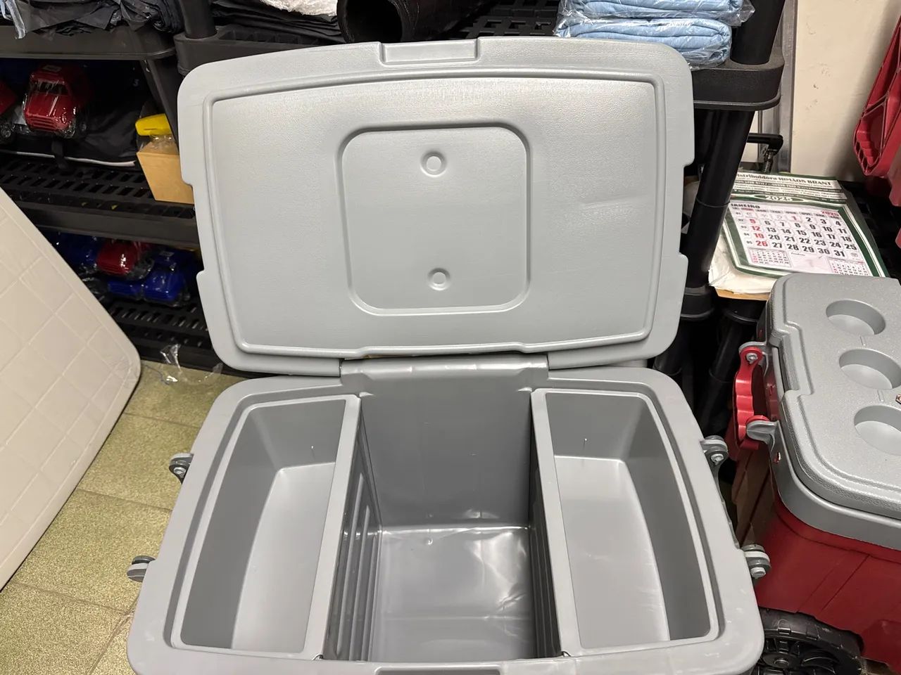 Caixa Térmica cross 54 Litros com rodinha  - Foto 2