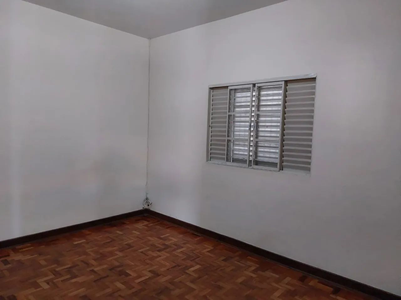Casa para aluguel possui 118 m², com 3 dormitórios, sendo 1 suíte no Jardim Maringá - Foto 4