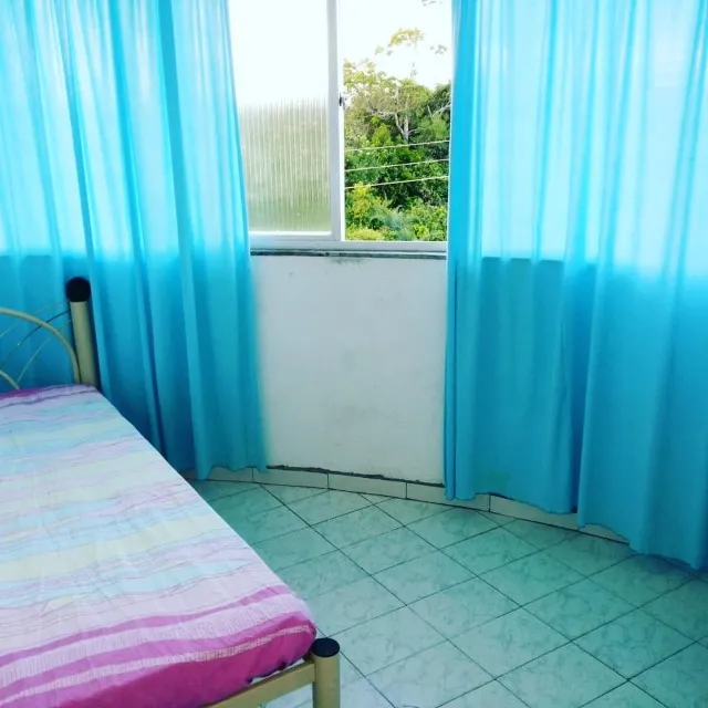 Quartos e kitnets Mobiliados em cond. fechado