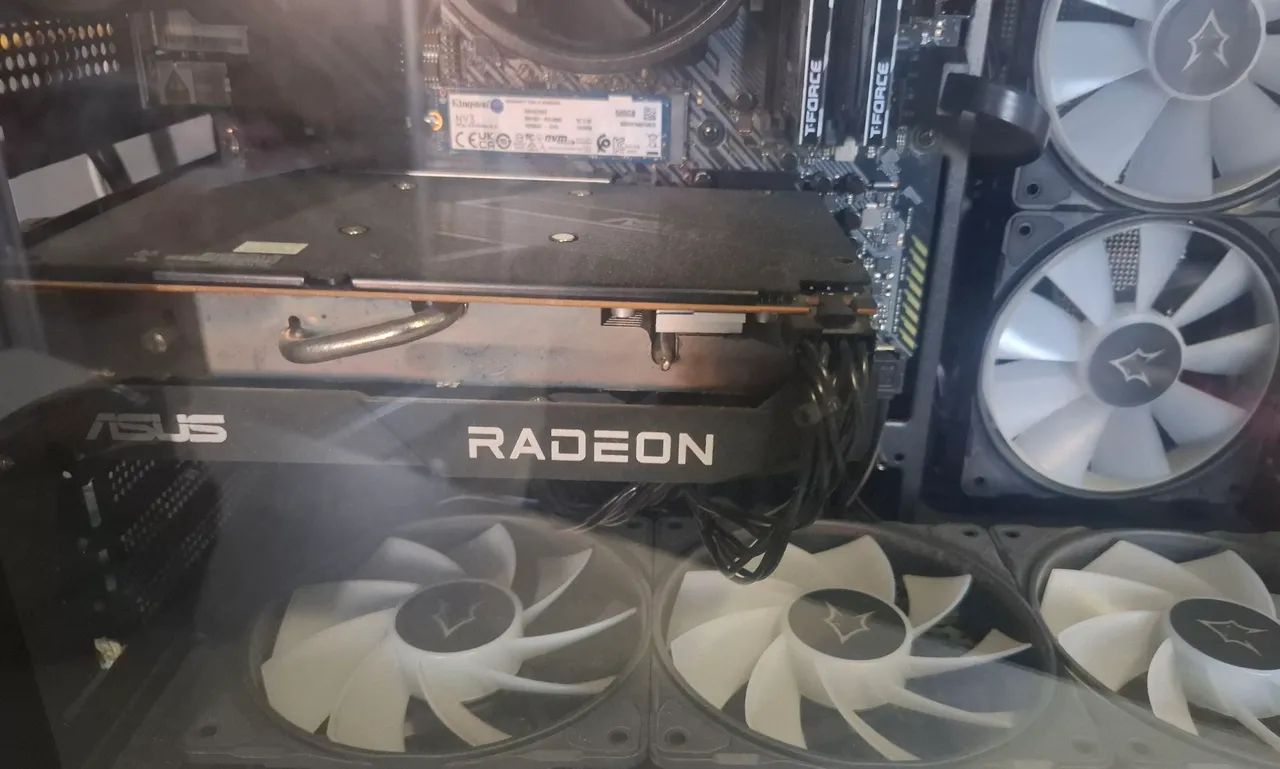 Rx 7600 placa de video  - Foto 2