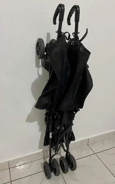 Vendo carrinho guarda-chuva!!