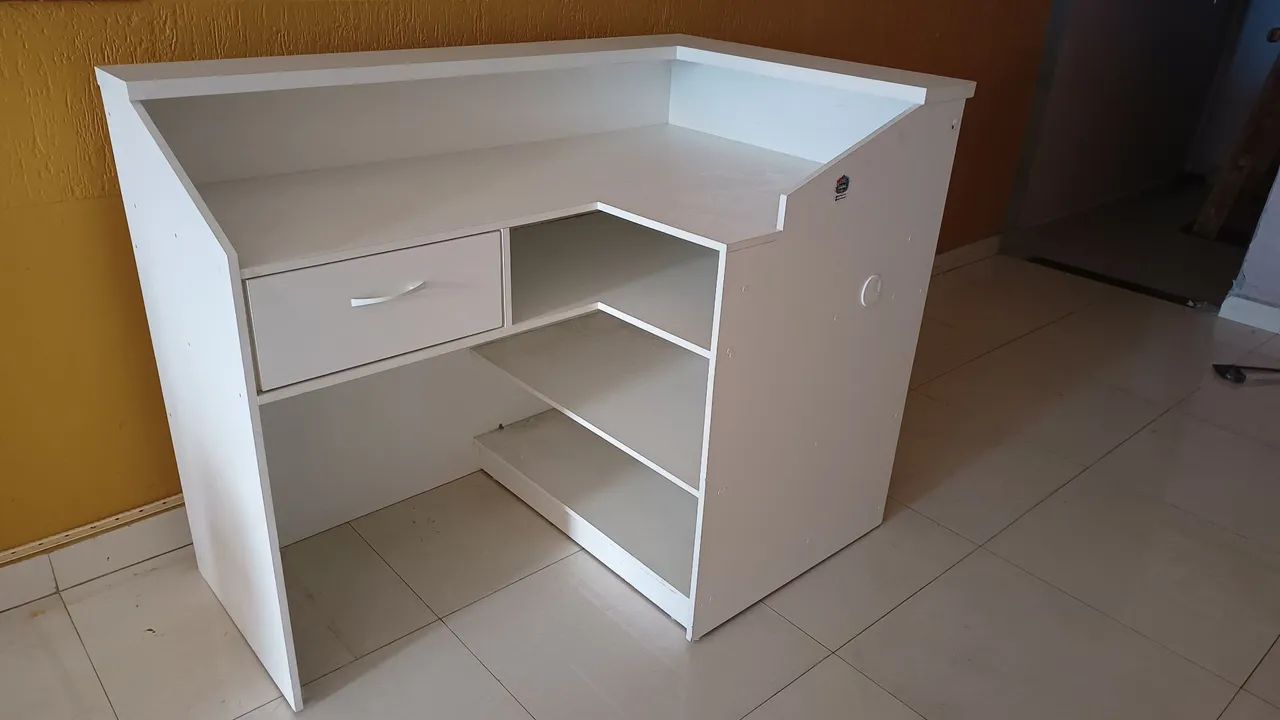 Balcão de atendimento/ recepção em MDF Branco