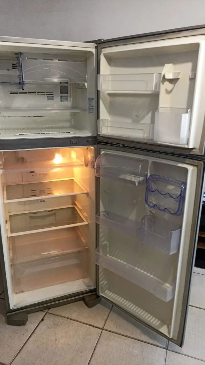 Geladeira Electrolux frost free linda posso entregar  - Foto 4
