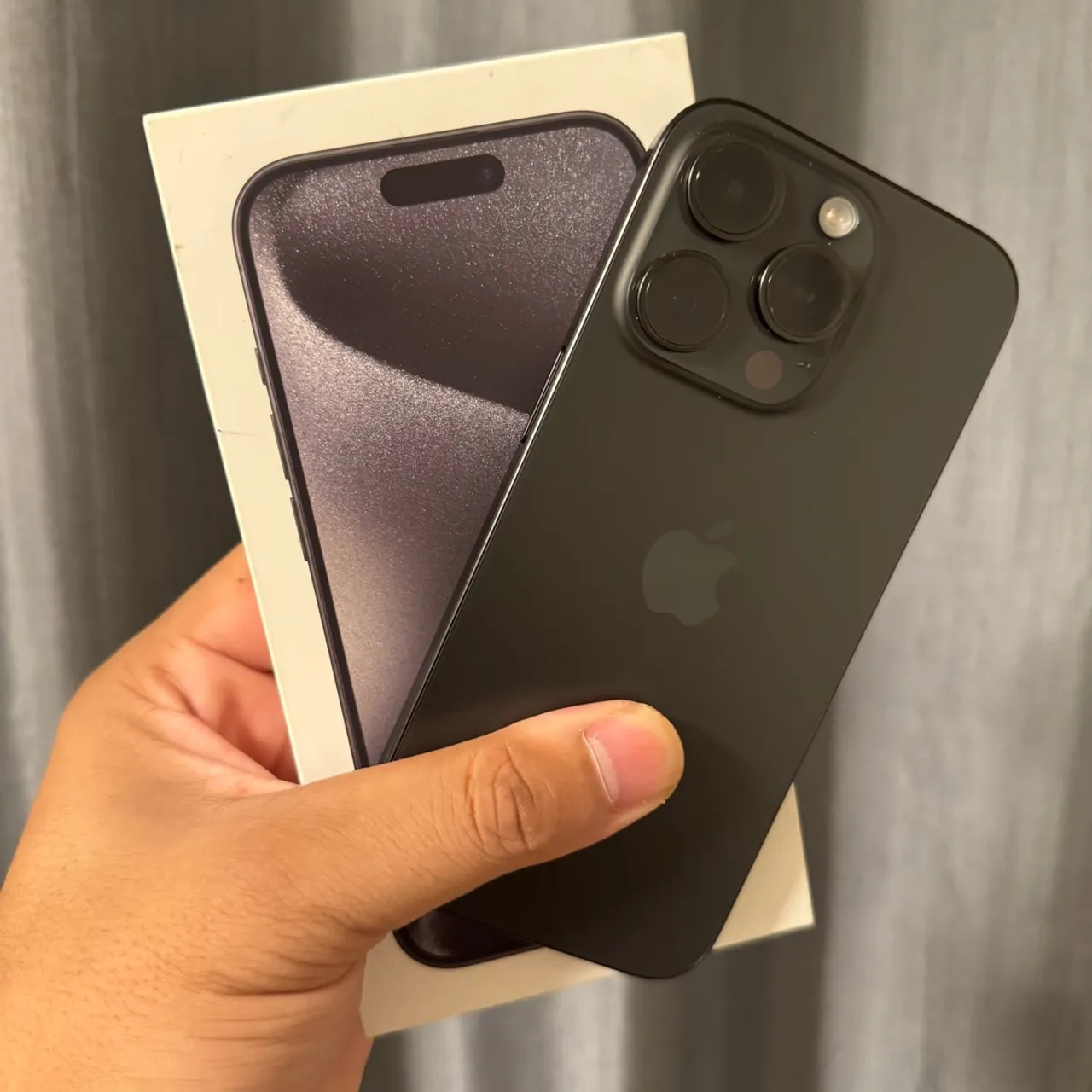 iPhone 15 pro 256gb preto