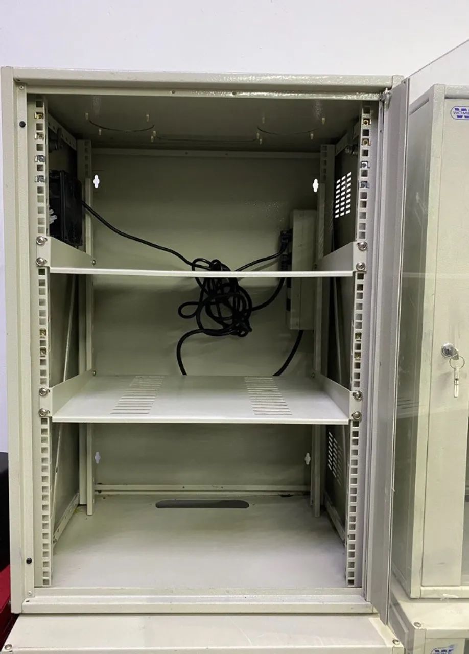 Rack 16U de Parede/Piso com Prateleiras, Cooler, Filtro de Linha e Chave - Foto 2