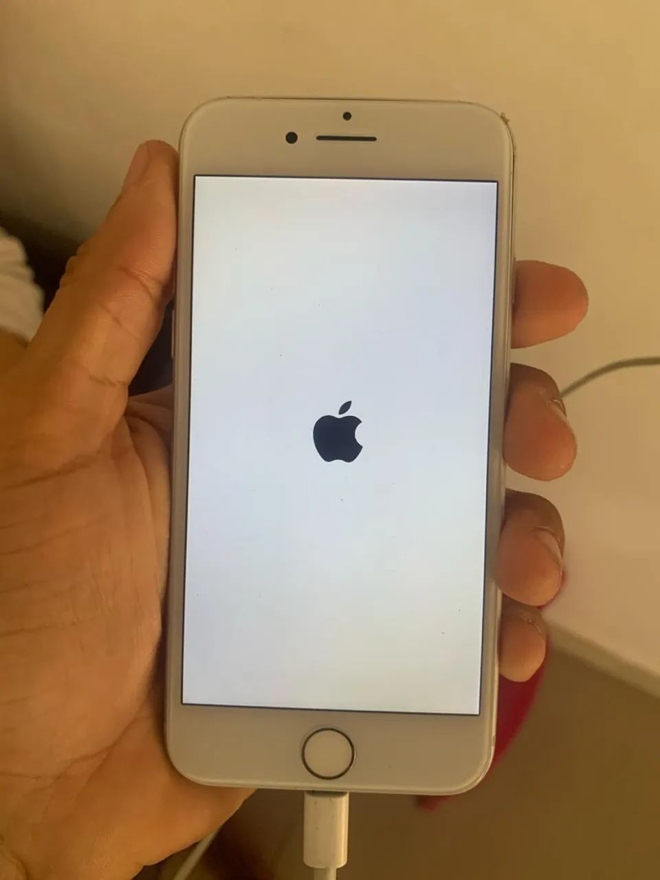 IPhone 8 64 gigas 2 dona não faço troca - Foto 3