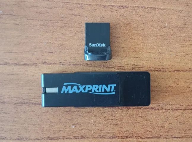 Pendrive 32gb e 16gb