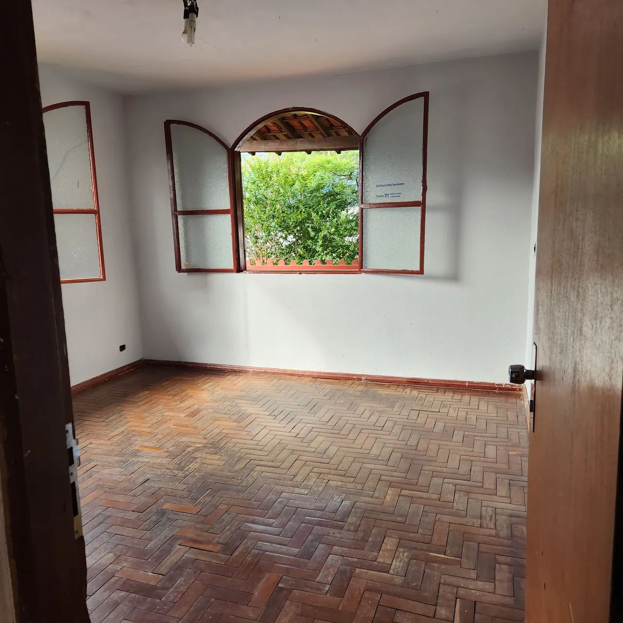 Vendo Sobrado localizado no Jardim América, esquina.com Avenida C-205 e próximo ao SEBRAE  - Foto 5