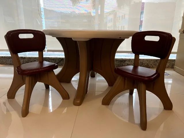 conjunto da mesa e cadeiras para crianças - Step 2