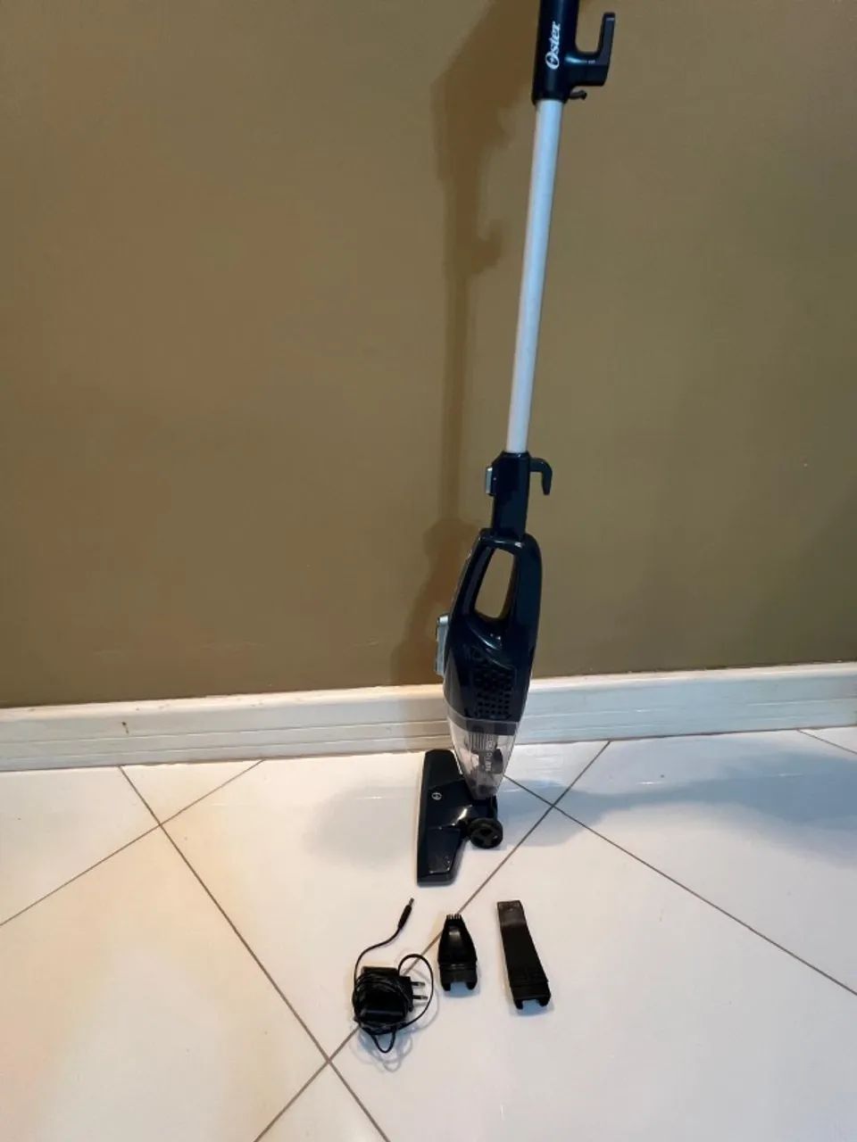 Aspirador de Pó Sem Fio Azul Oster Bivolt - Foto 3