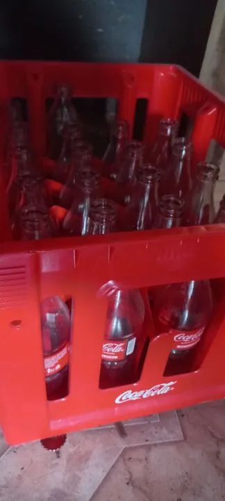 Caixa de Coca-Cola em Garrafas de Vidro