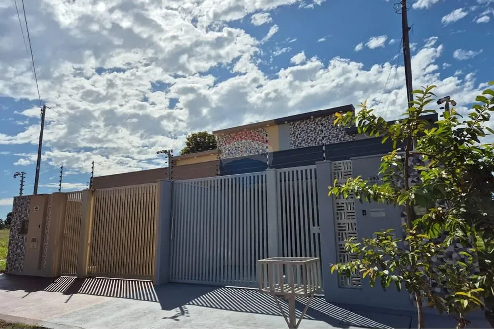 CASA RESIDENCIAL SAGRADA FAMILIA Área Total 207,45m² Área Construída 126,70m²