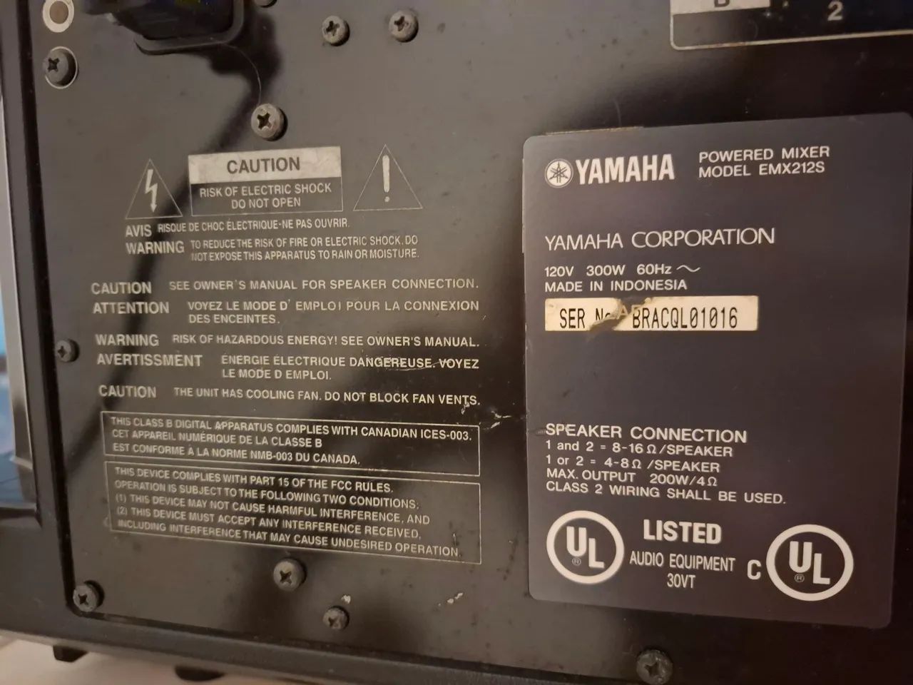 Mesa Mixer Yamaha EMX 212S - Foto 5