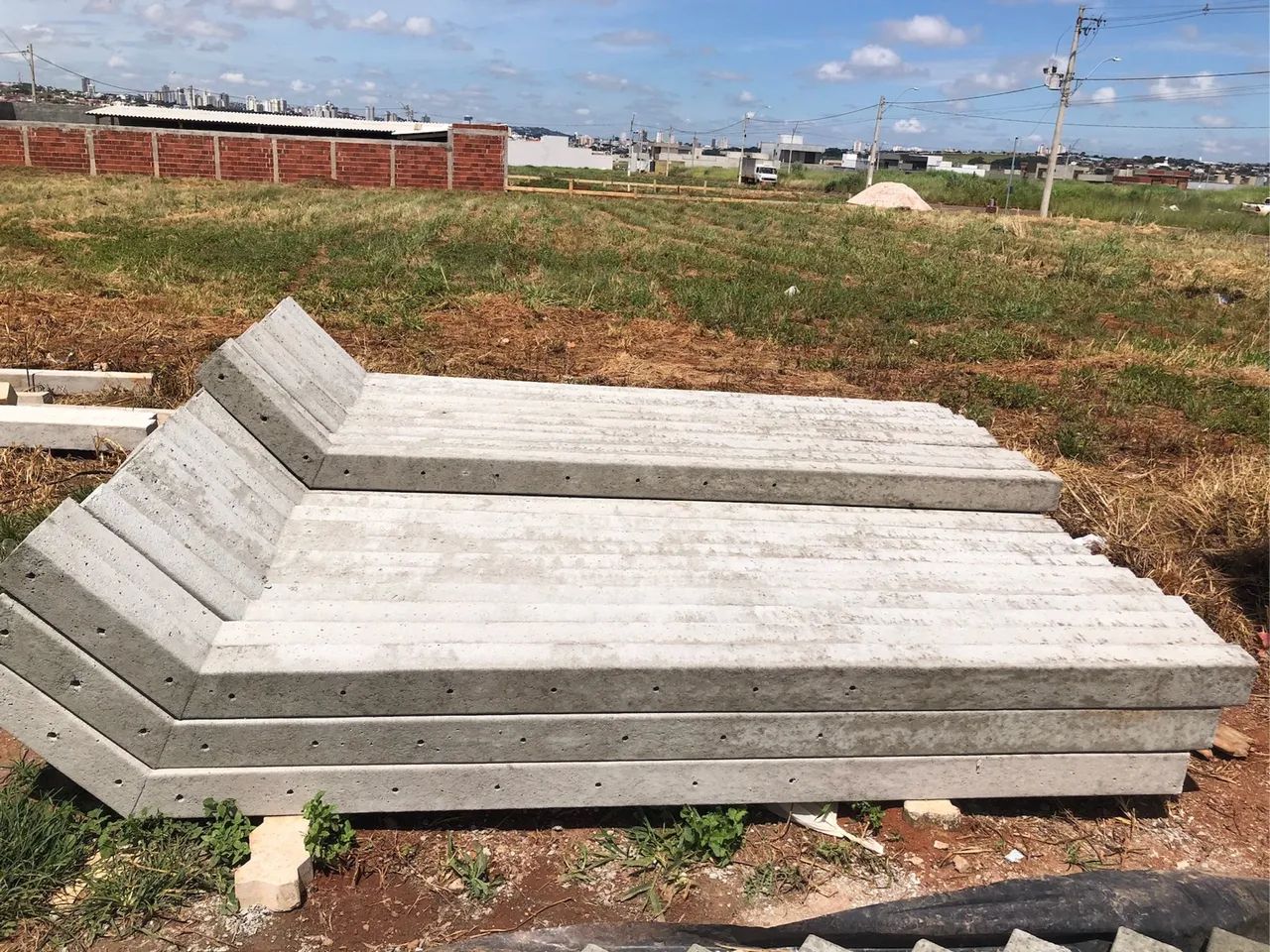 Alambrados, cercas com tela, tela soldada. Postes de concreto, Mourão concreto ou metal. - Foto 3