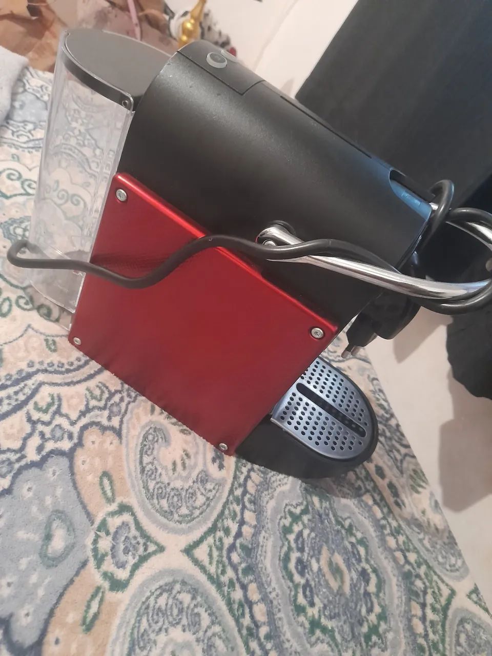 Máquina de Café Nespresso Vermelha e xícaras Nespresso  - Foto 2
