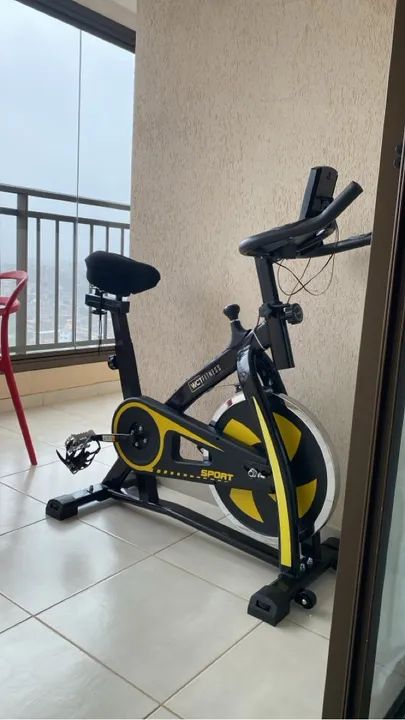 Bicicleta Ergométrica - Ótima para Treinar em Casa