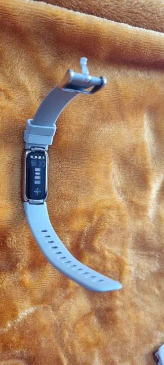 Pulseira Inteligente Fitbit Luxe - Foto 2