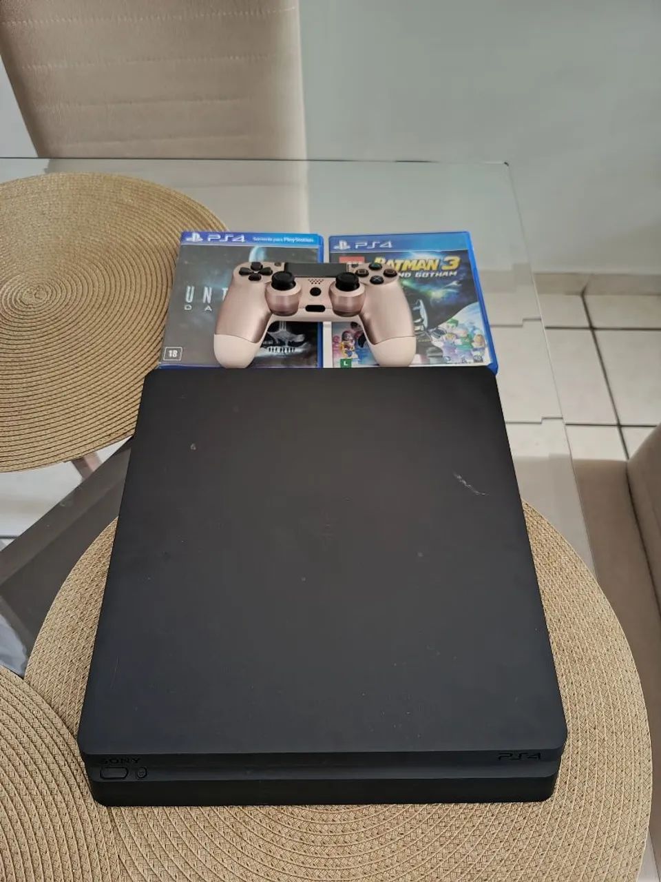 PS4 slim com 2 jogos   - Foto 2