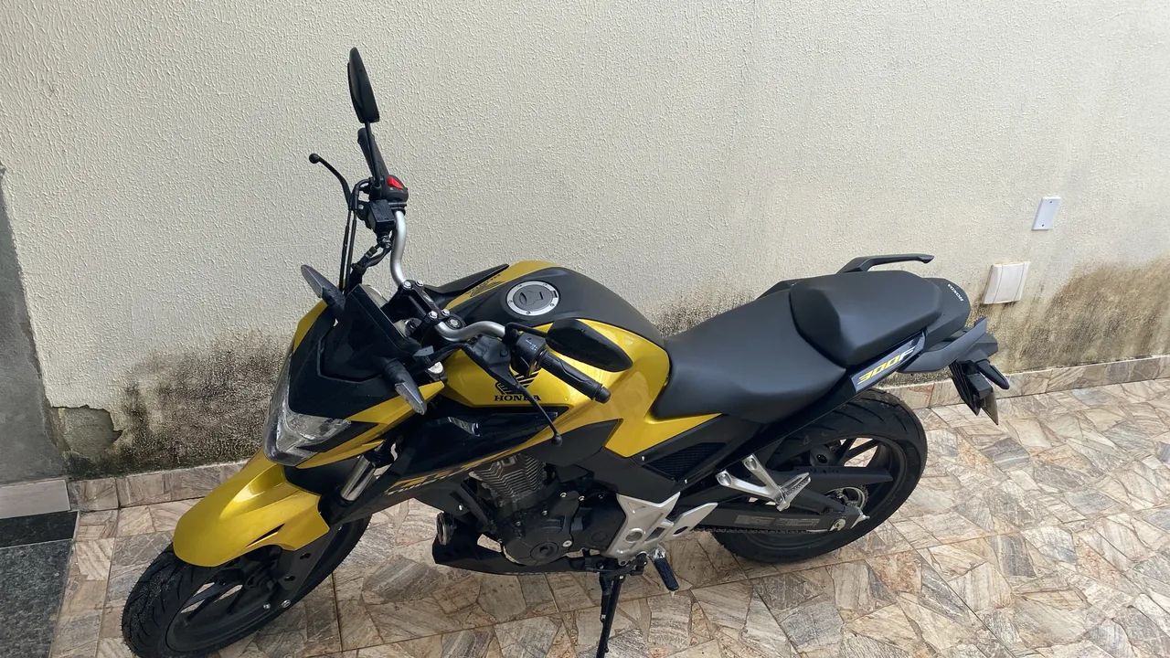 CB300 Twister ABS - Foto 4