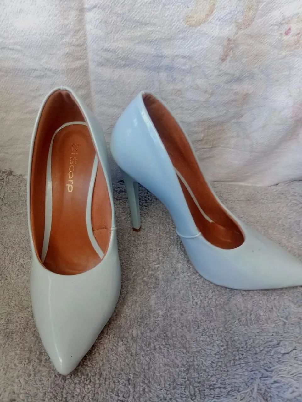 Vendo ,desapego,50,00 cada par usado apenas 2 x em bom estado - Foto 2