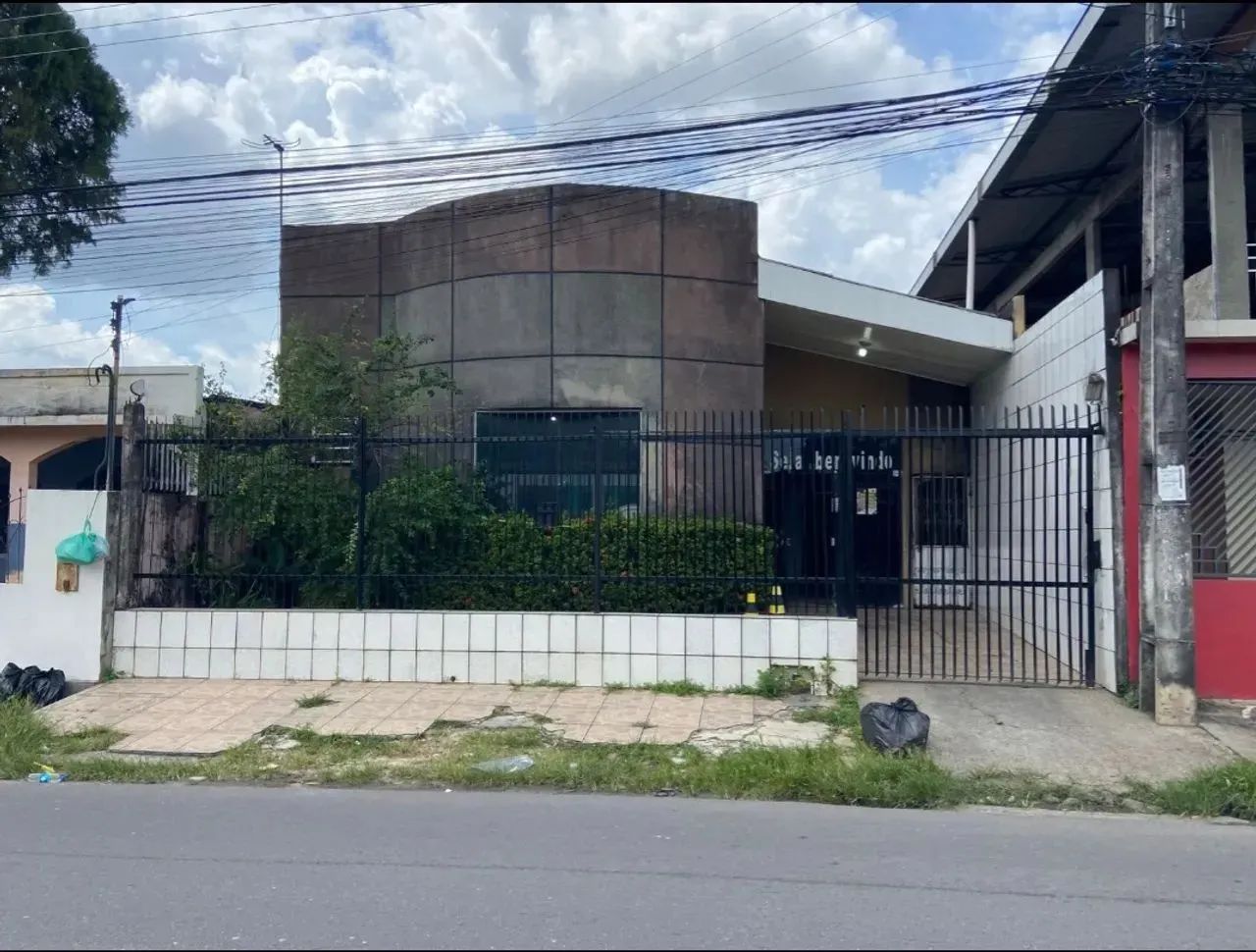 PONTO COML NOVO ALEIXO 250M2