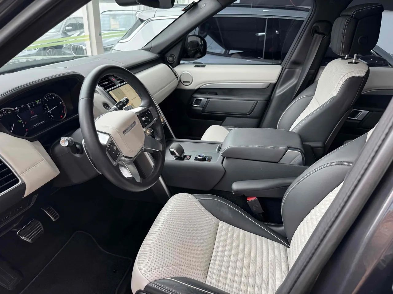 Land Rover Discovery R- Dyn HSE 3.0 4x4 Die. (Hib.), foto 12 de 14