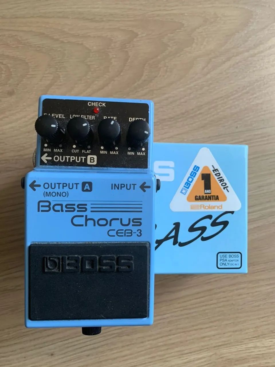 Pedal de efeito Boss Bass Chorus CEB-3 azul - Instrumentos