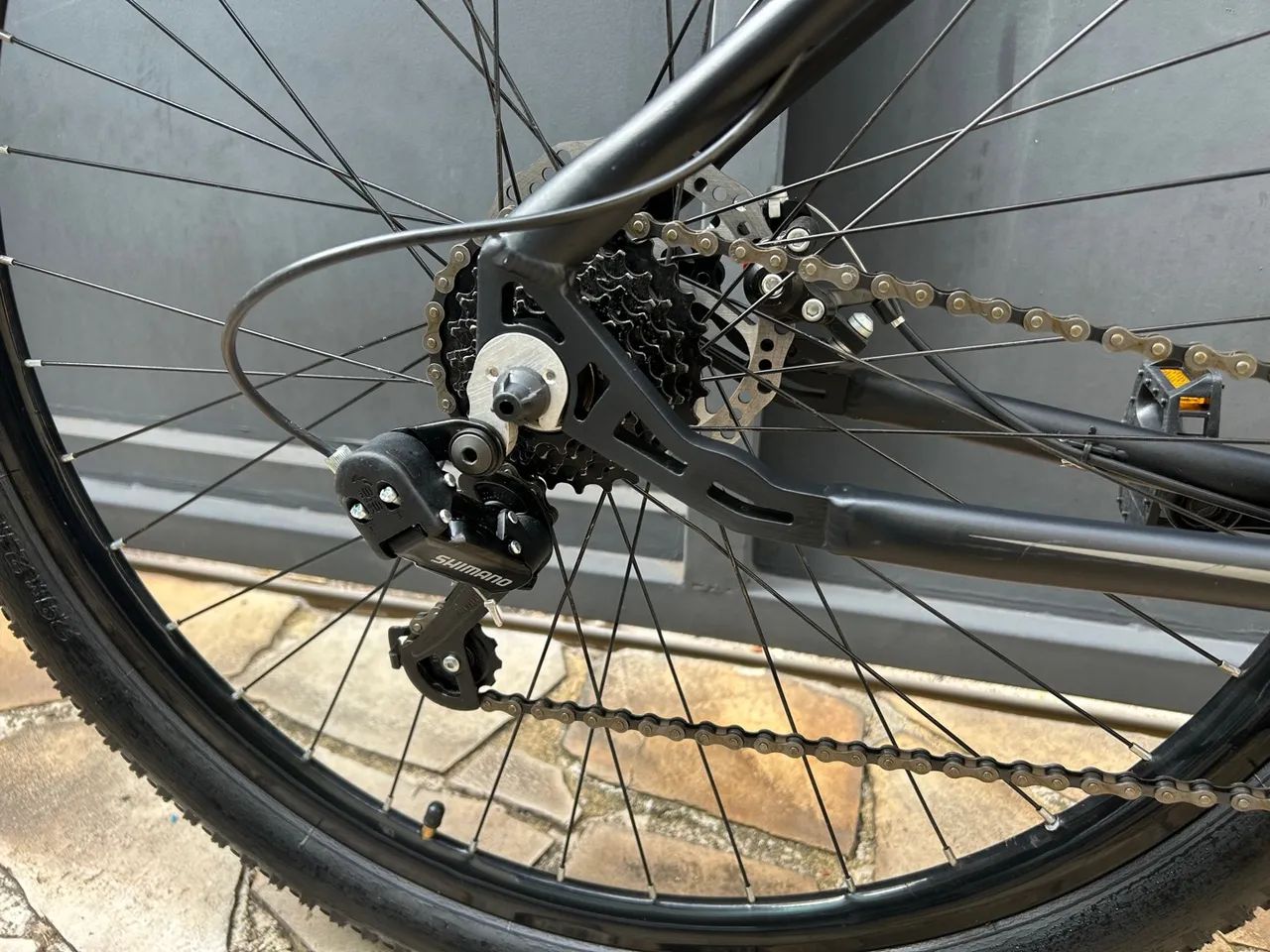 BICICLETA MTB ARO 29? FKS TAMANHO 17? TRANSMISSÃO SHIMANO 21v  NOVA SEM USO R$ 1100,00 - Foto 2