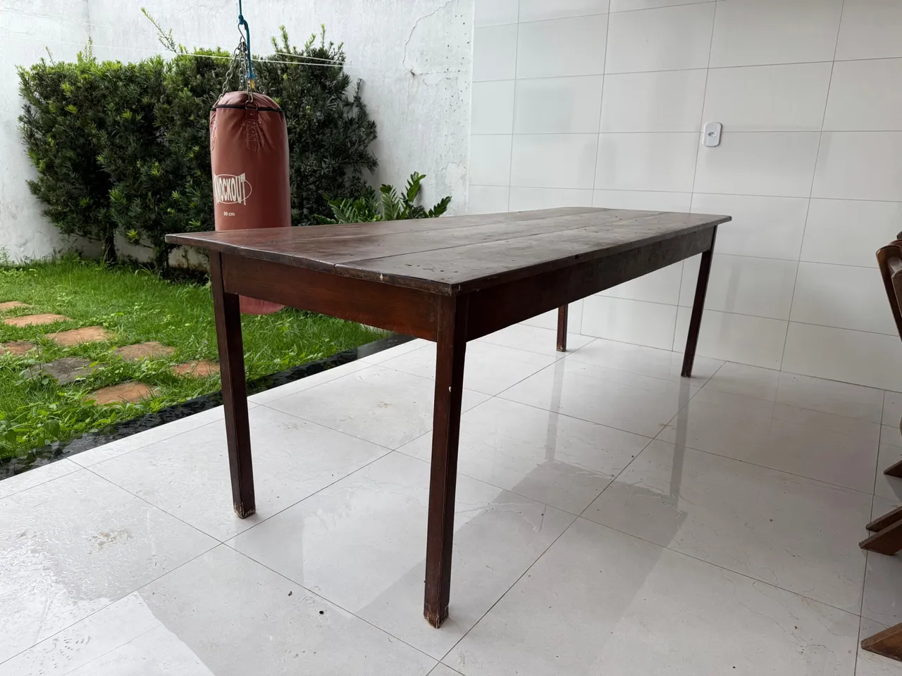 Mesa de madeira maciça