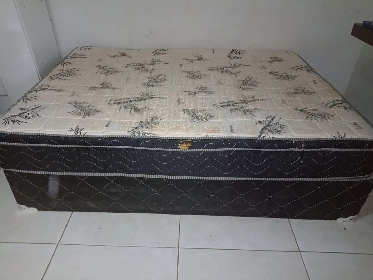 Cama Box de casal com colchão