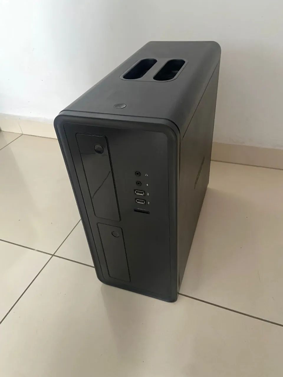 CPU core i3 3.40ghz, 500gb de armazenamento, 6gb de ram, fonte 500w, todo em ordem só pega