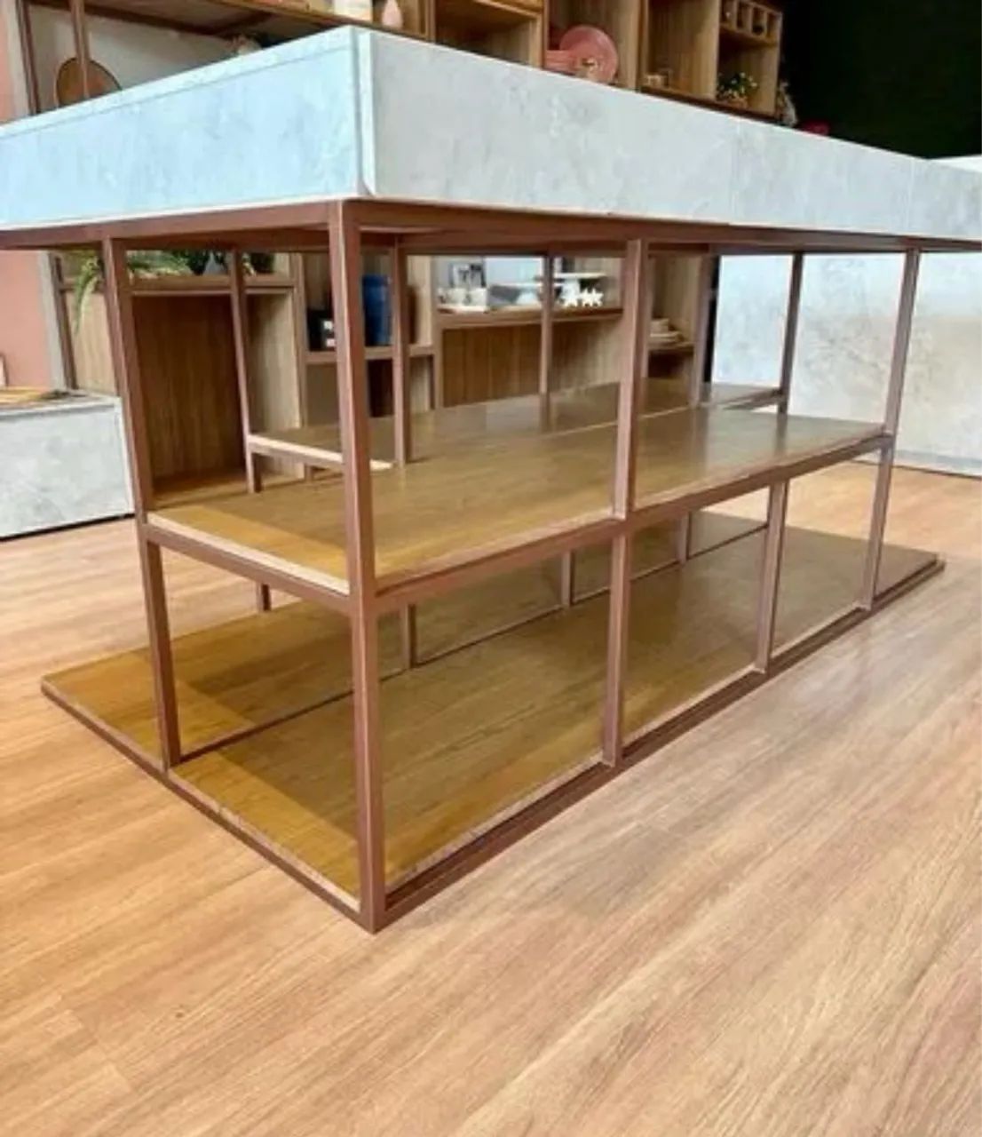 Mesa com 6 gavetas - Foto 2