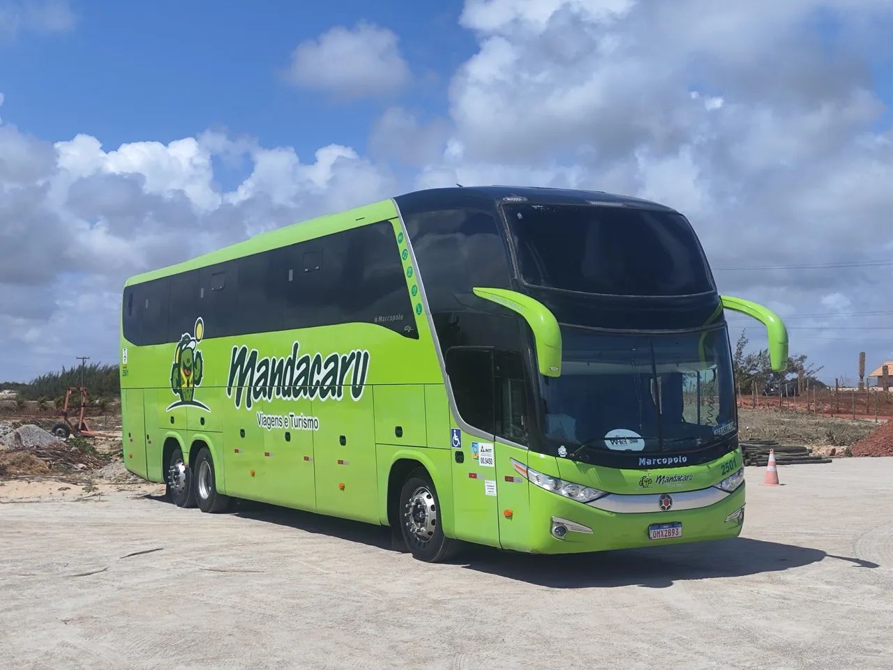 Vendo ônibus LD COM 50 LUGARES  - Foto 2