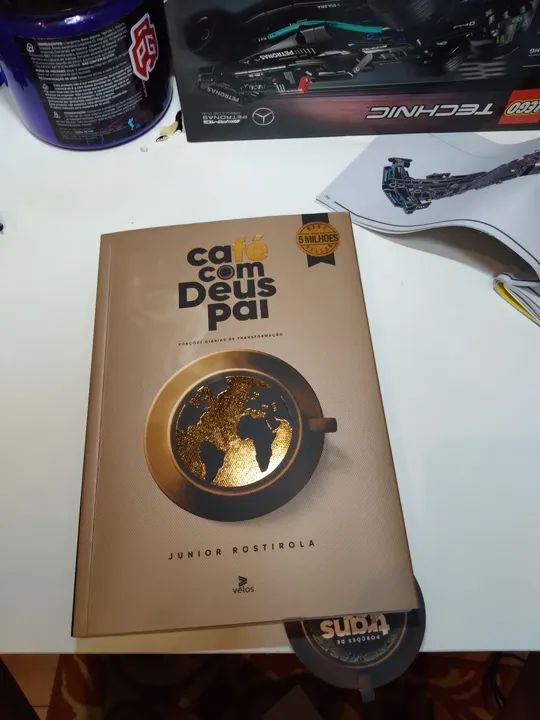 Livro Café com Deus Pai - Junior Rostirola