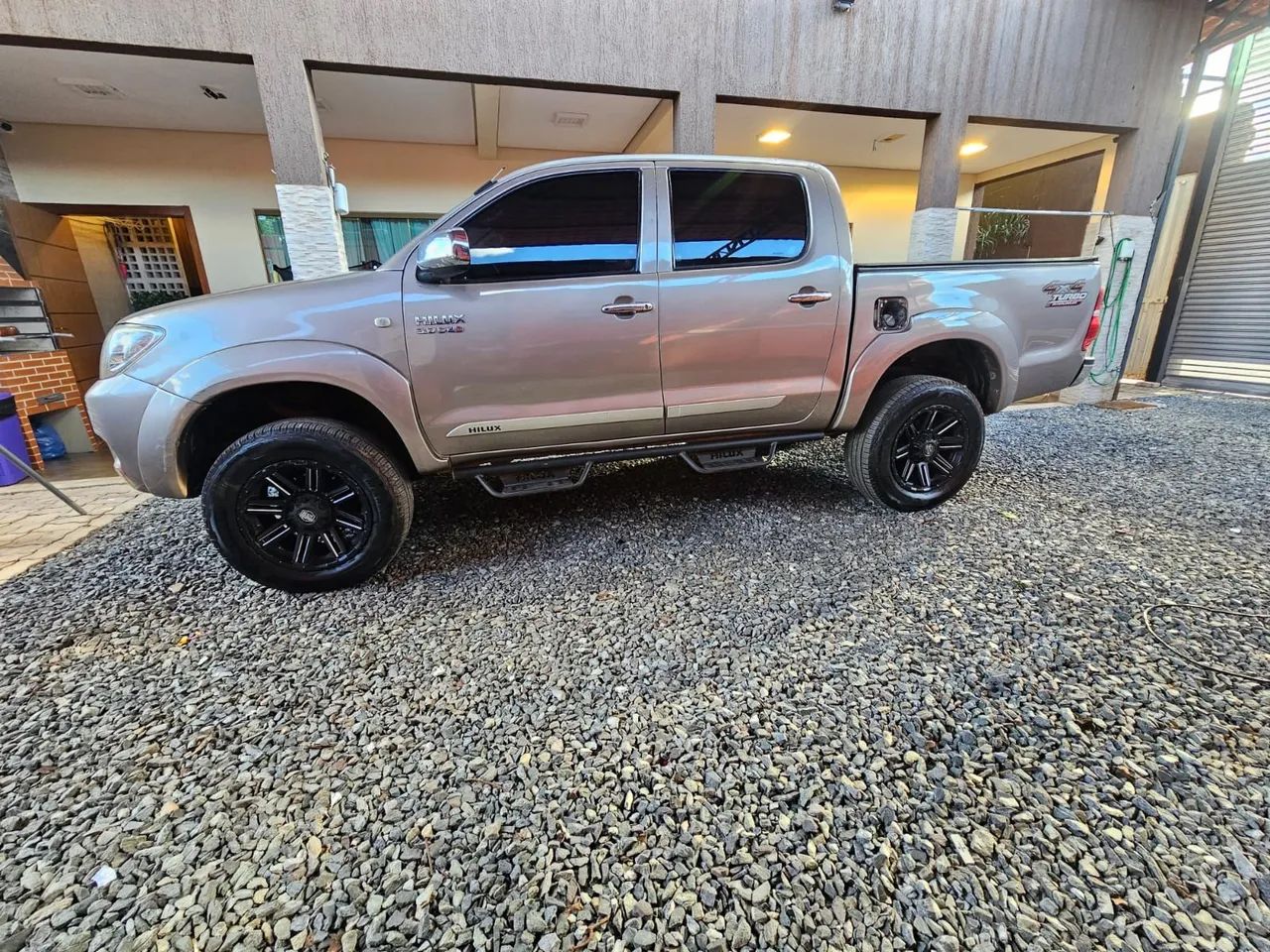 Linda Hilux aut diesel - Foto 4