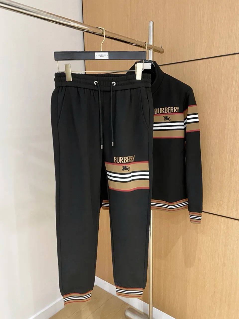 Conjunto Burberry - Linha Italiana  - Foto 5