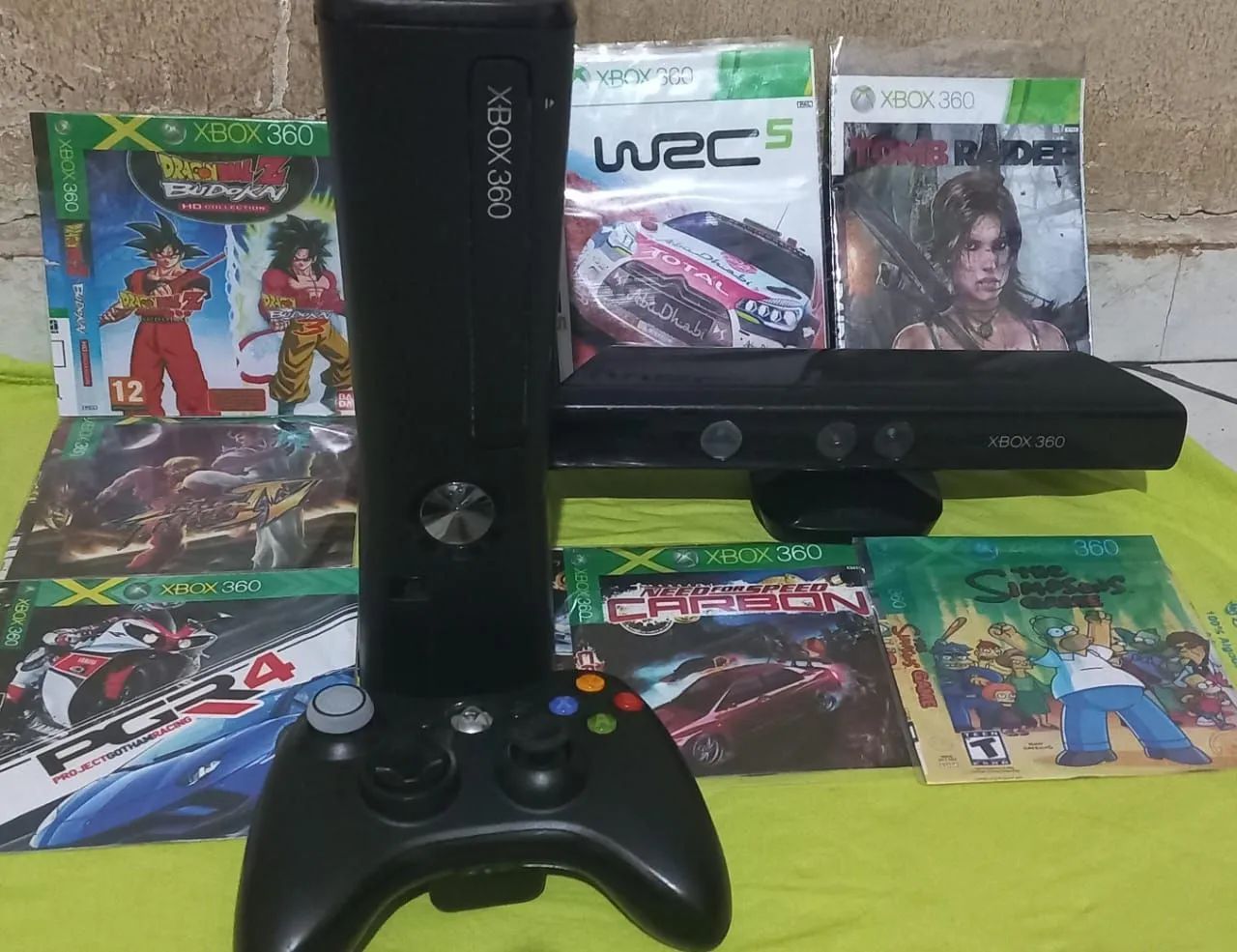 Xbox 360 com jogos e controle