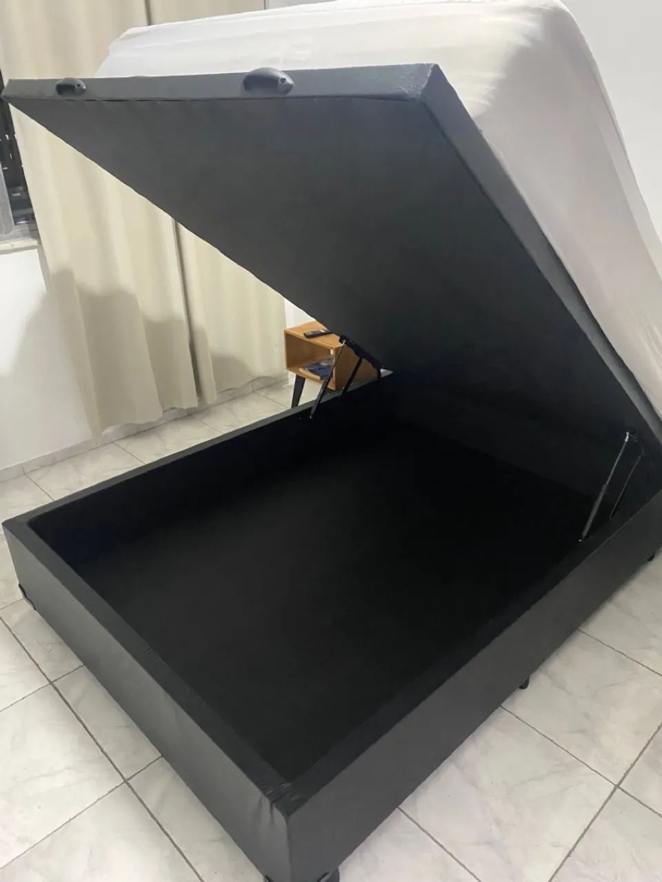 Cama Box com Baú - Espaço Extra para seus pertences
