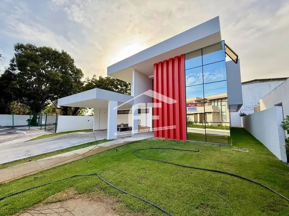 Casa de altíssimo padrão com 4 suítes e 300m² na Praia do Francês - Condomínio Granville