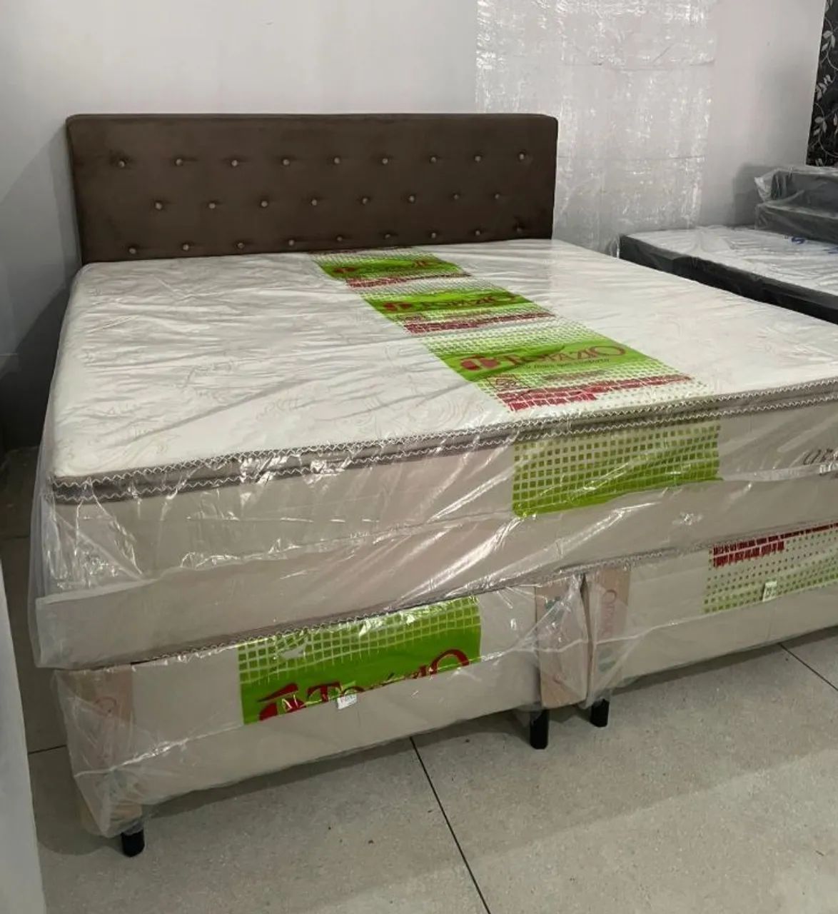 Cama box tamanho king com pillow 198x198 - Foto 2