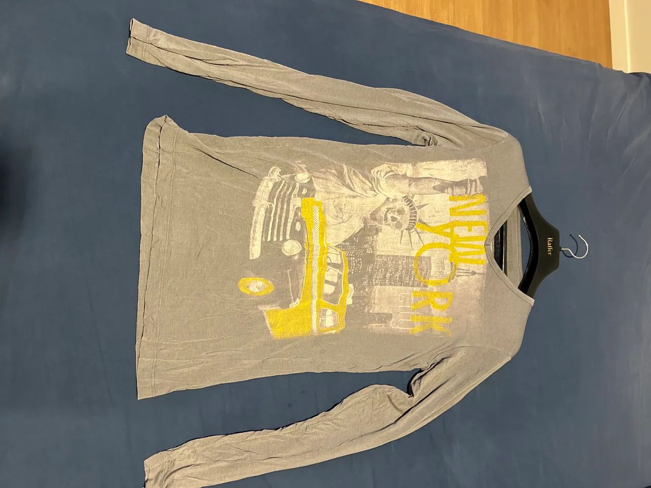 camiseta  NY manga longa 
