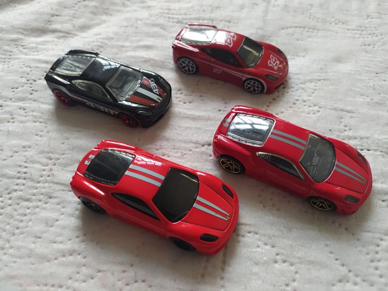 Kit 4 Miniaturas Ferrari Hot Wheels Coleção