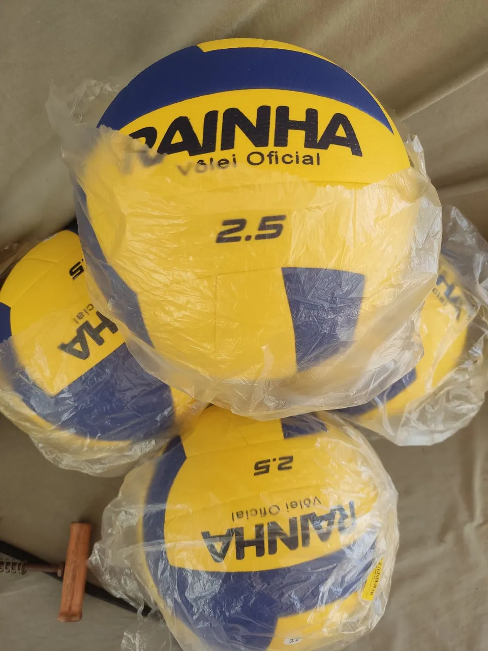 Bolas de Vôlei Rainha 2.5 - Novas
