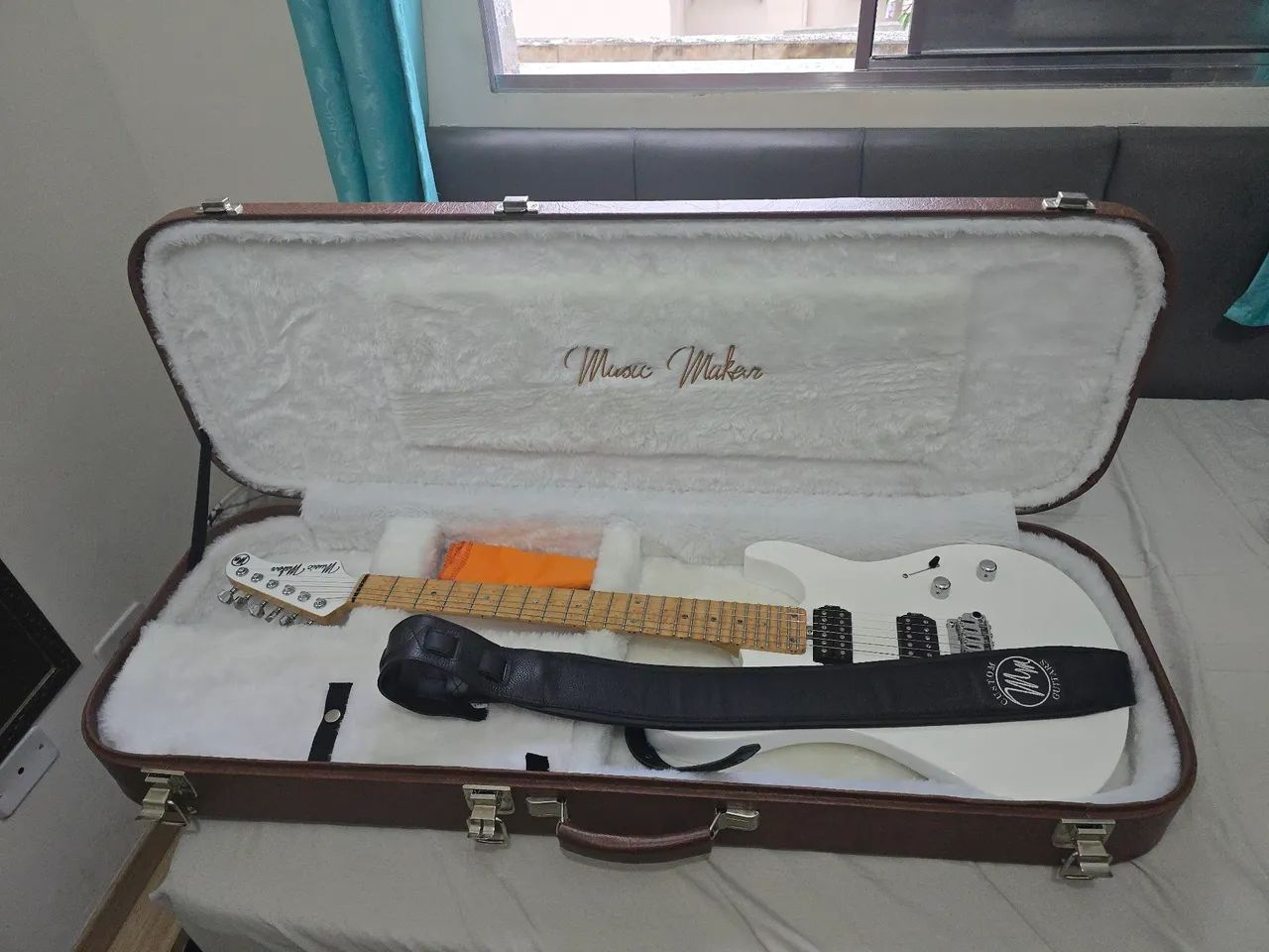 Guitarra Music Maker Evo pro
